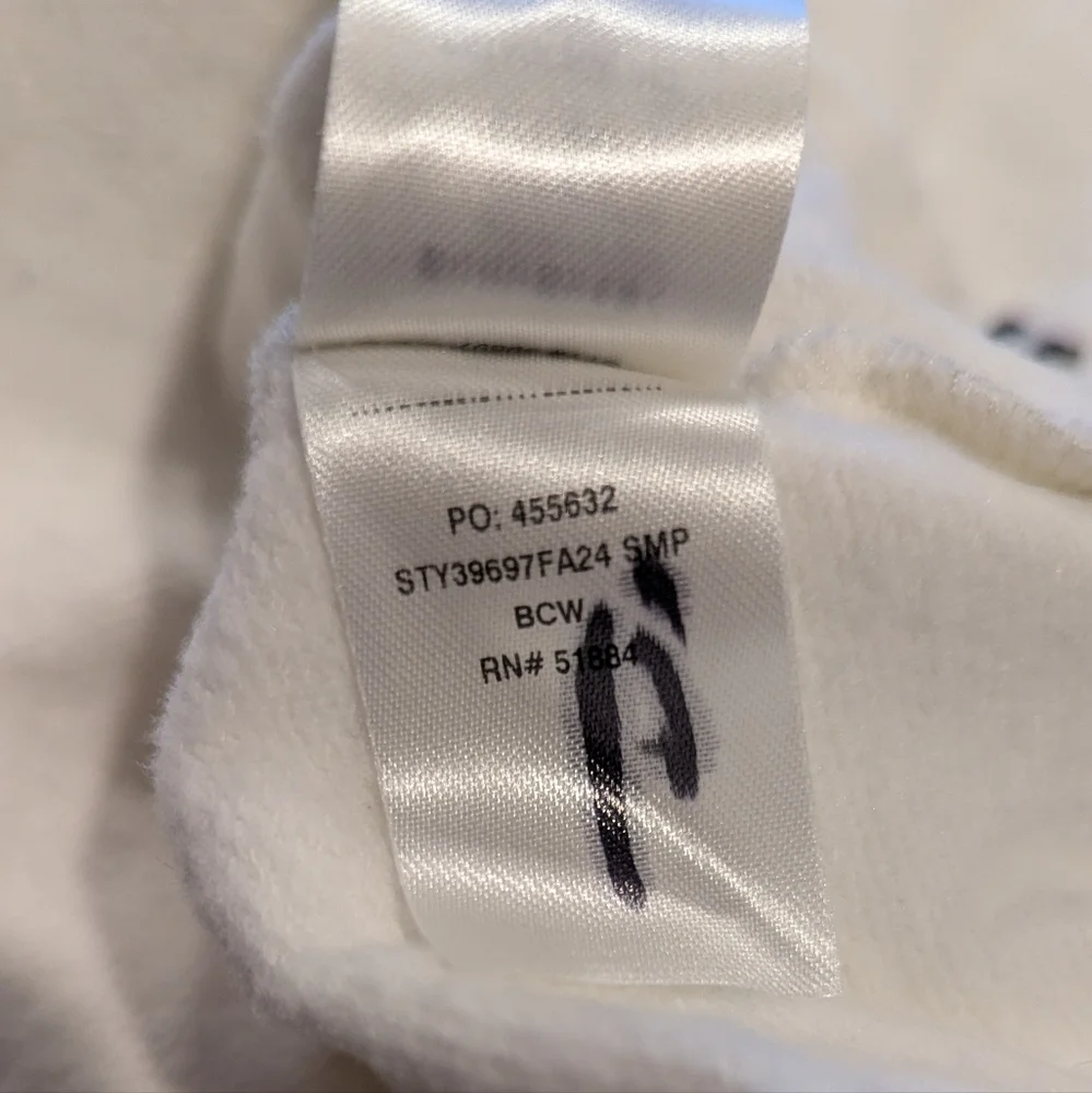 Patagonia Women's White Hoody Sweatshirt - Picture 6 of 6